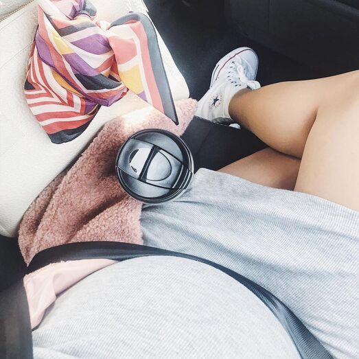 Mia Rose comemora chegada do filho Mateus, em breve, com uma festa 