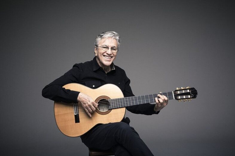 Caetano Veloso estará com Salvador Sobral na final do Festival Eurovisão da Canção, a 12 de maio, no palco da Altice Arena