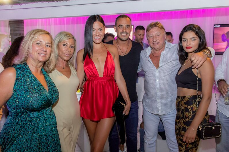 Famosos celebram aniversário do Libertos Club