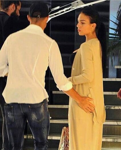 Georgina defende Ronaldo e faz-lhe declaração de amor