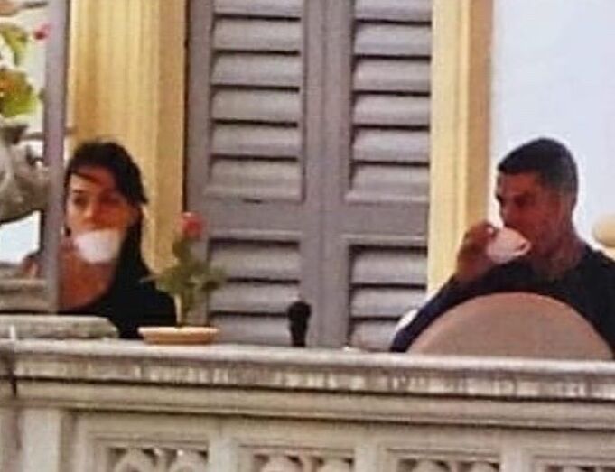 Cristiano Ronaldo e Georgina mais apaixonados enquanto ultrapassam polémica