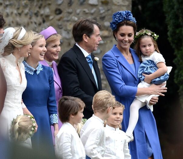 George e Charlotte no casamento de Sophie Carter
