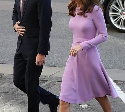 Kate Middleton recicla vestido no seu regresso da licença de maternidade