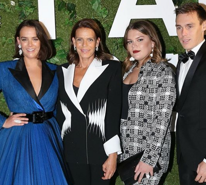 Stéphanie do Mónaco brilha ao lado dos filhos Pauline, Camille e Louis na gala Influencer Awards Monaco