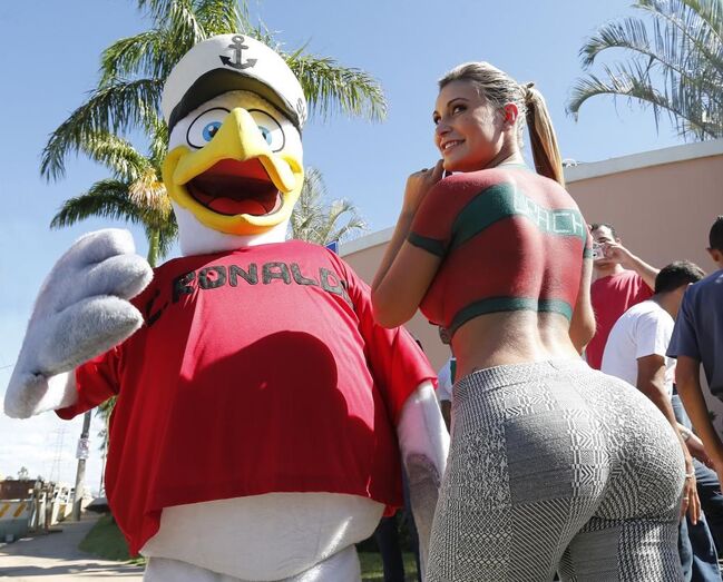 O polémico encontro de Cristiano Ronaldo com a Miss Bumbum Andressa Urach volta a dar que falar. Tudo terá se passado em 2013, depois de um contato de CR7 via Internet