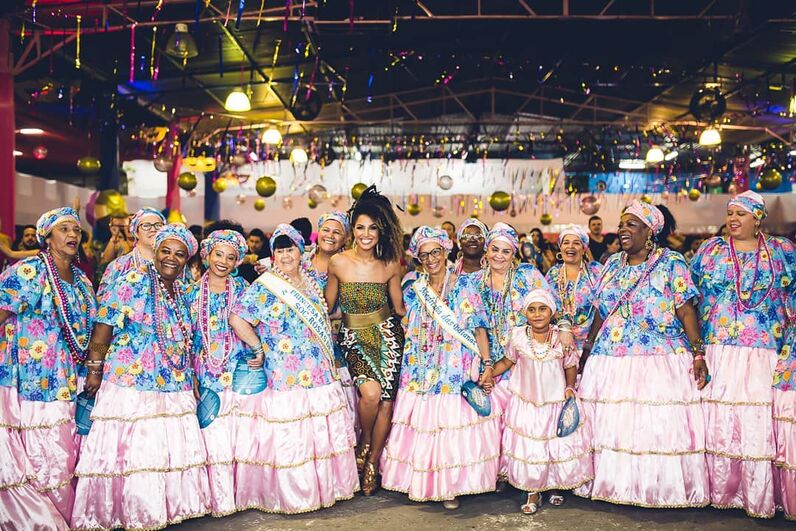 Famosas revelam sensualidade no Carnaval do Brasil