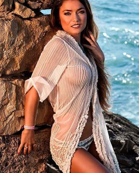 As fotos mais sexy e atrevidas da 'coelhinha da Plyaboy' que quer namorar com 'agricultor' da SIC