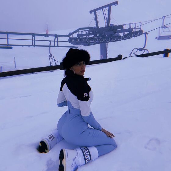 Que obsessão! As poses favoritas de Georgina Rodríguez