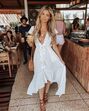'Looks' com vestidos envelope 