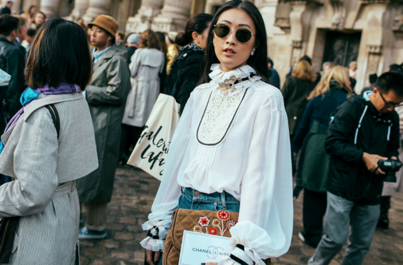 Blusas de estilo romântico, um must have 