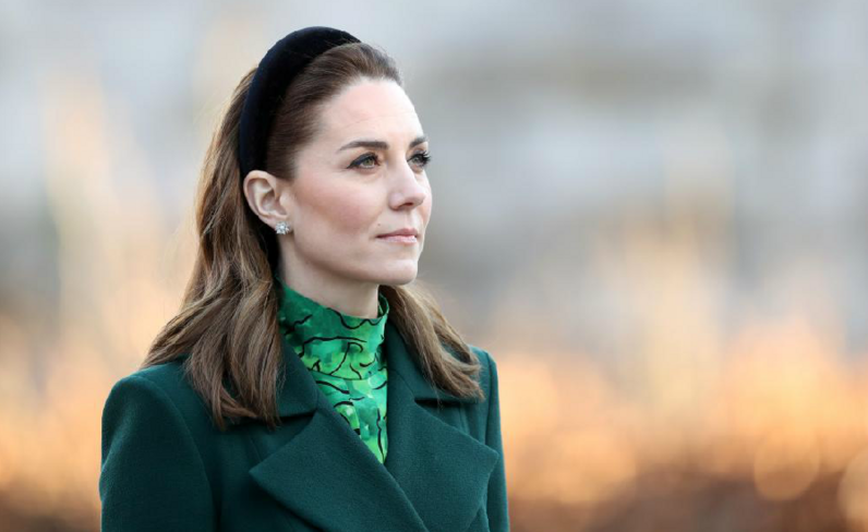 Kate Middleton rouba todos os olhares ao chegar à Irlanda