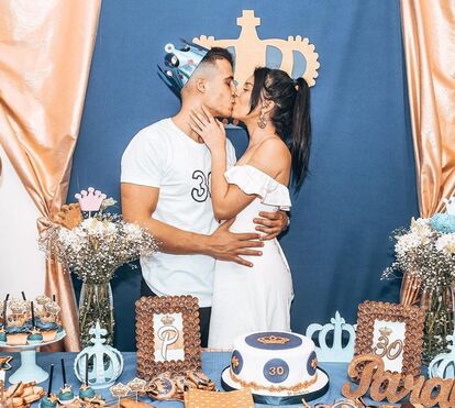 Isabela Cardinali organiza festa de arromba dos 30 anos do namorado